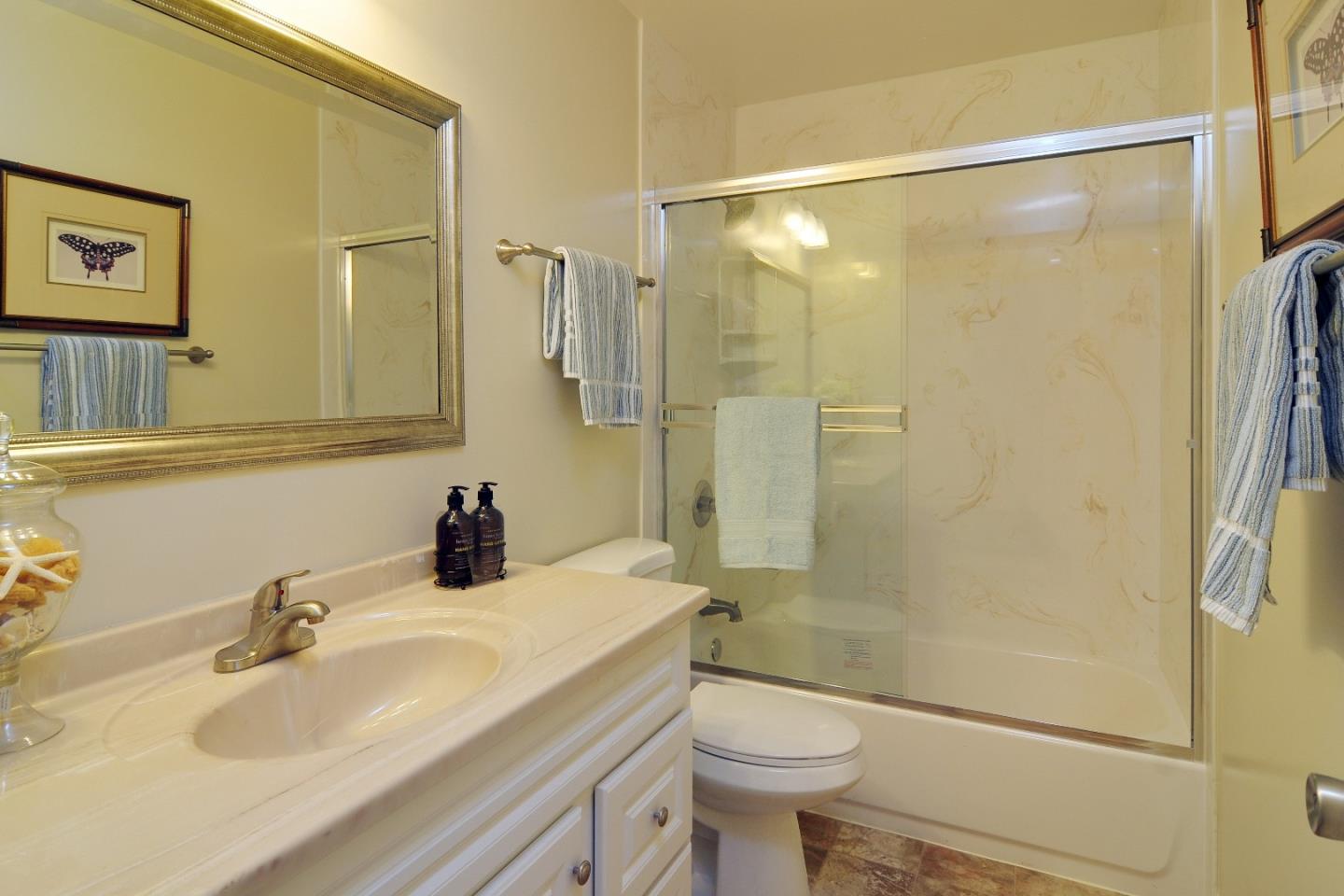 184 Centre Street Mountain View, CA 94041 - Photo 8 of 48