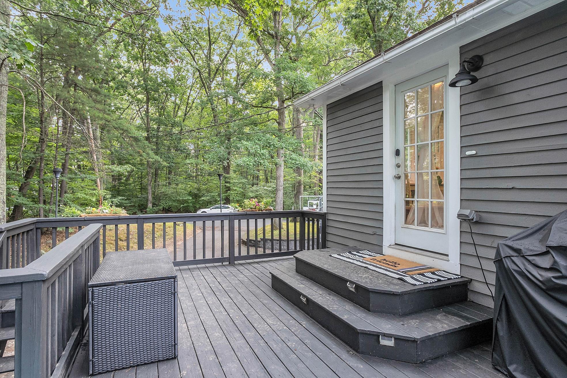 50 Conleys Grove Road Derry, NH 03038 - Photo 28 of 38