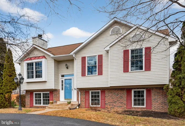 $2,850 | 5828 Ruxton Drive, Woodbridge, VA 22193