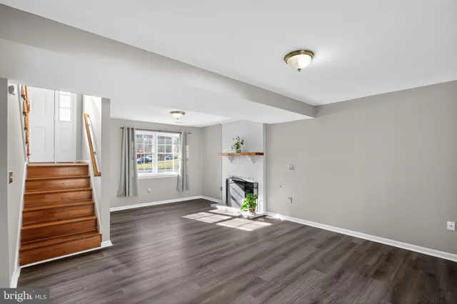 $2,850 | 5828 Ruxton Drive, Woodbridge, VA 22193