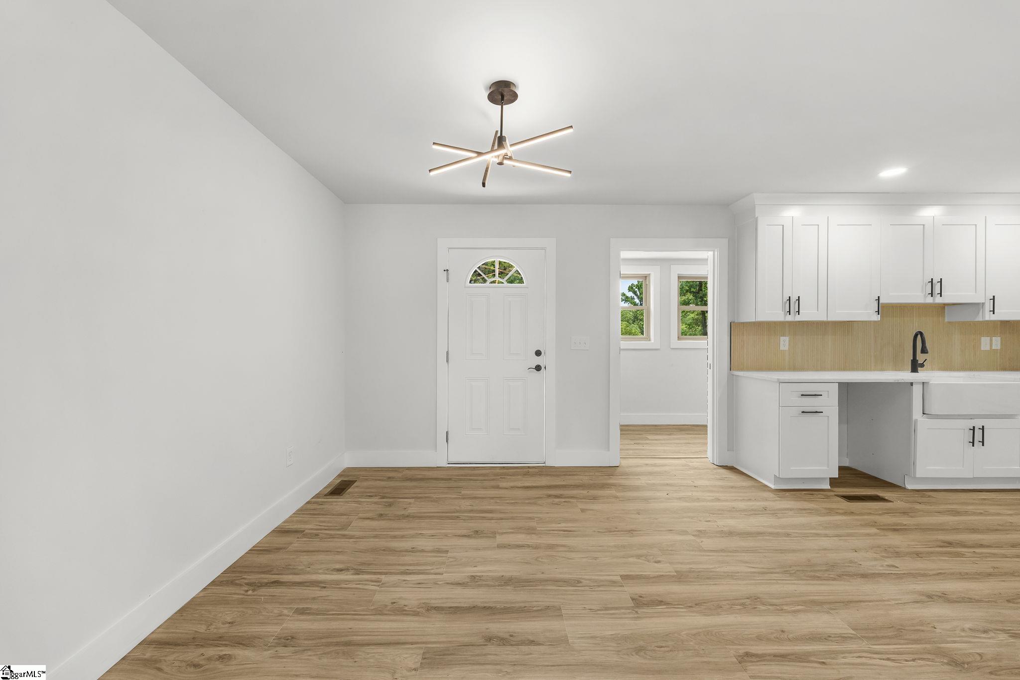 5497 Old Buncombe Road Greenville, SC 29609 - Photo 9 of 50