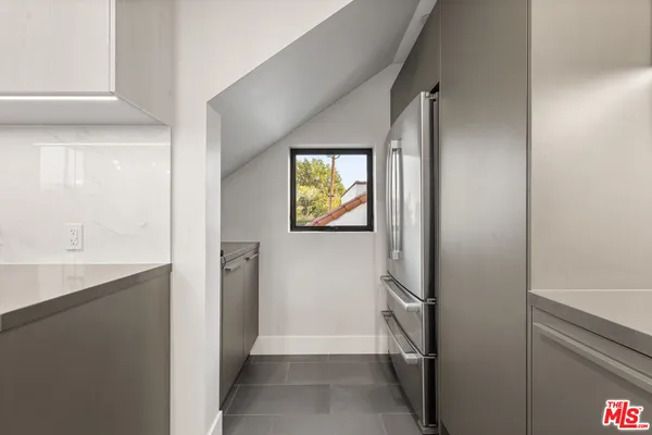 $6,875 | 807 North Detroit Street, Los Angeles, CA 90046