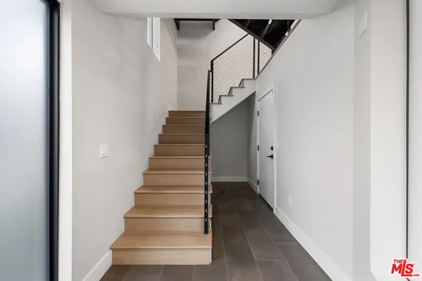 $6,875 | 807 North Detroit Street, Los Angeles, CA 90046