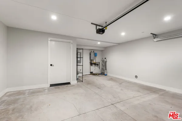 $6,875 | 807 North Detroit Street, Los Angeles, CA 90046