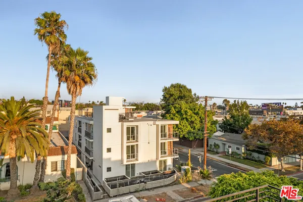 $6,875 | 807 North Detroit Street, Los Angeles, CA 90046