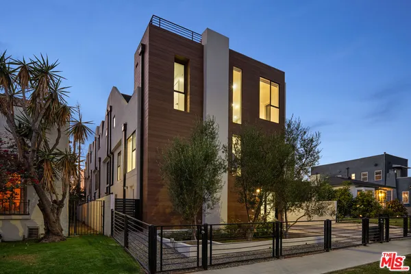 $6,875 | 807 North Detroit Street, Los Angeles, CA 90046
