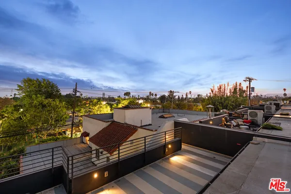 $6,875 | 807 North Detroit Street, Los Angeles, CA 90046