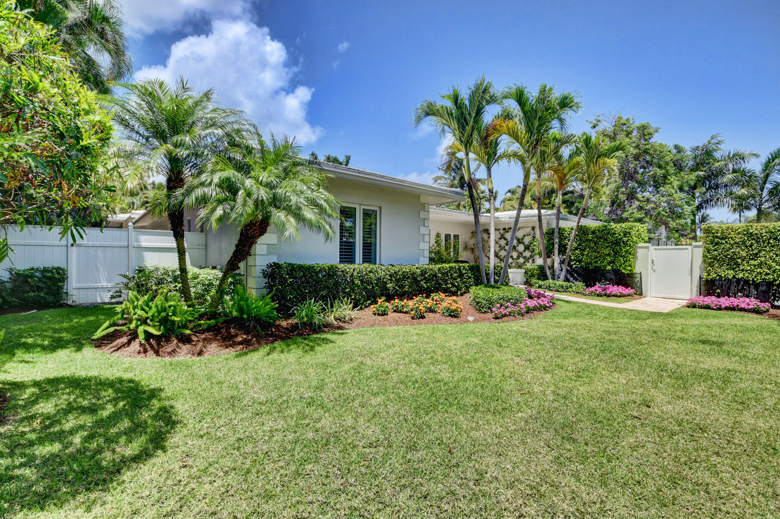 1017 Azalea Road Delray Beach, FL 33483 - Photo 4 of 70 DSC_9405_6_7_8_9