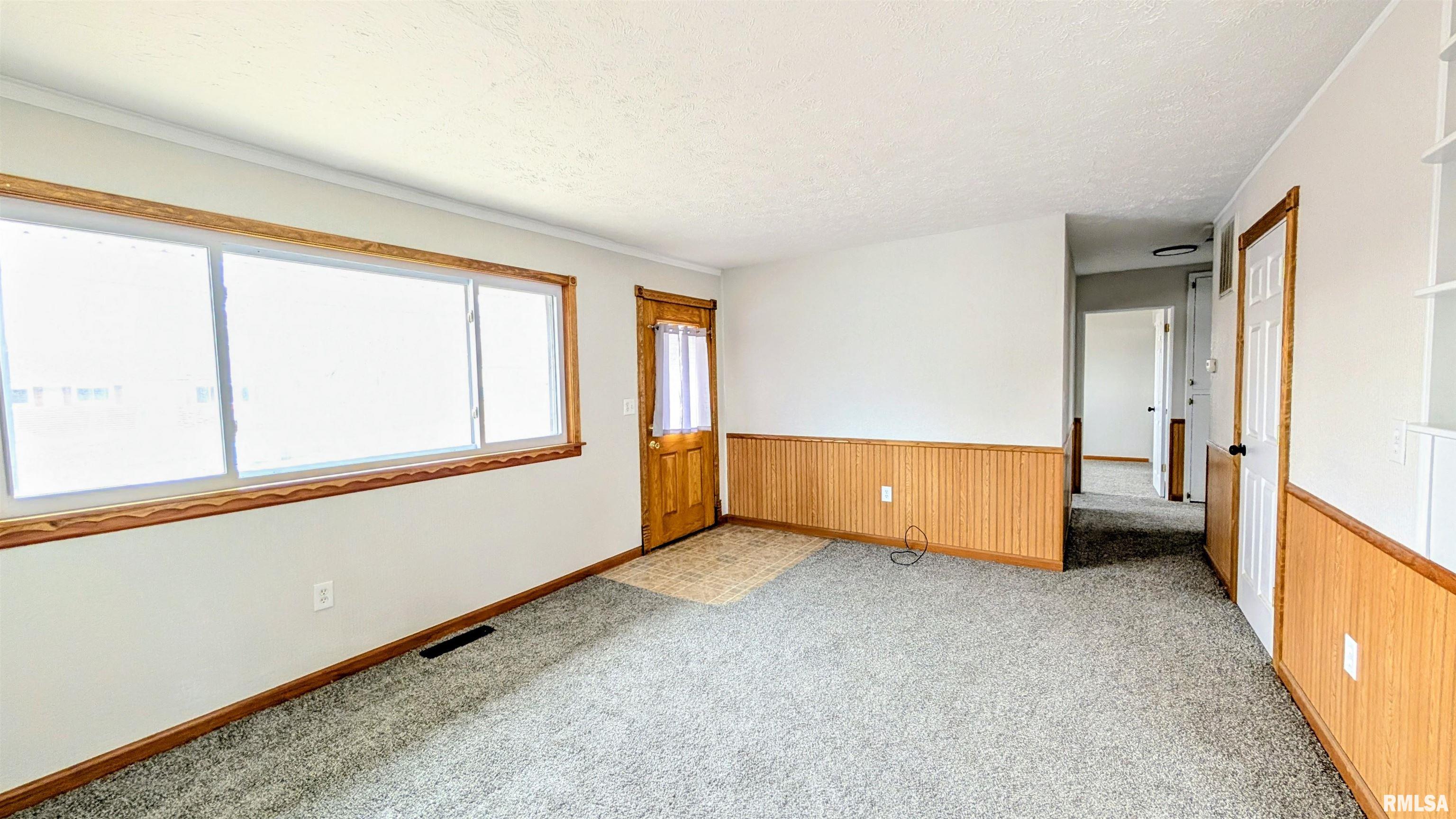 915 Lincoln Road Marquette Heights, IL 61554 - Photo 8 of 23