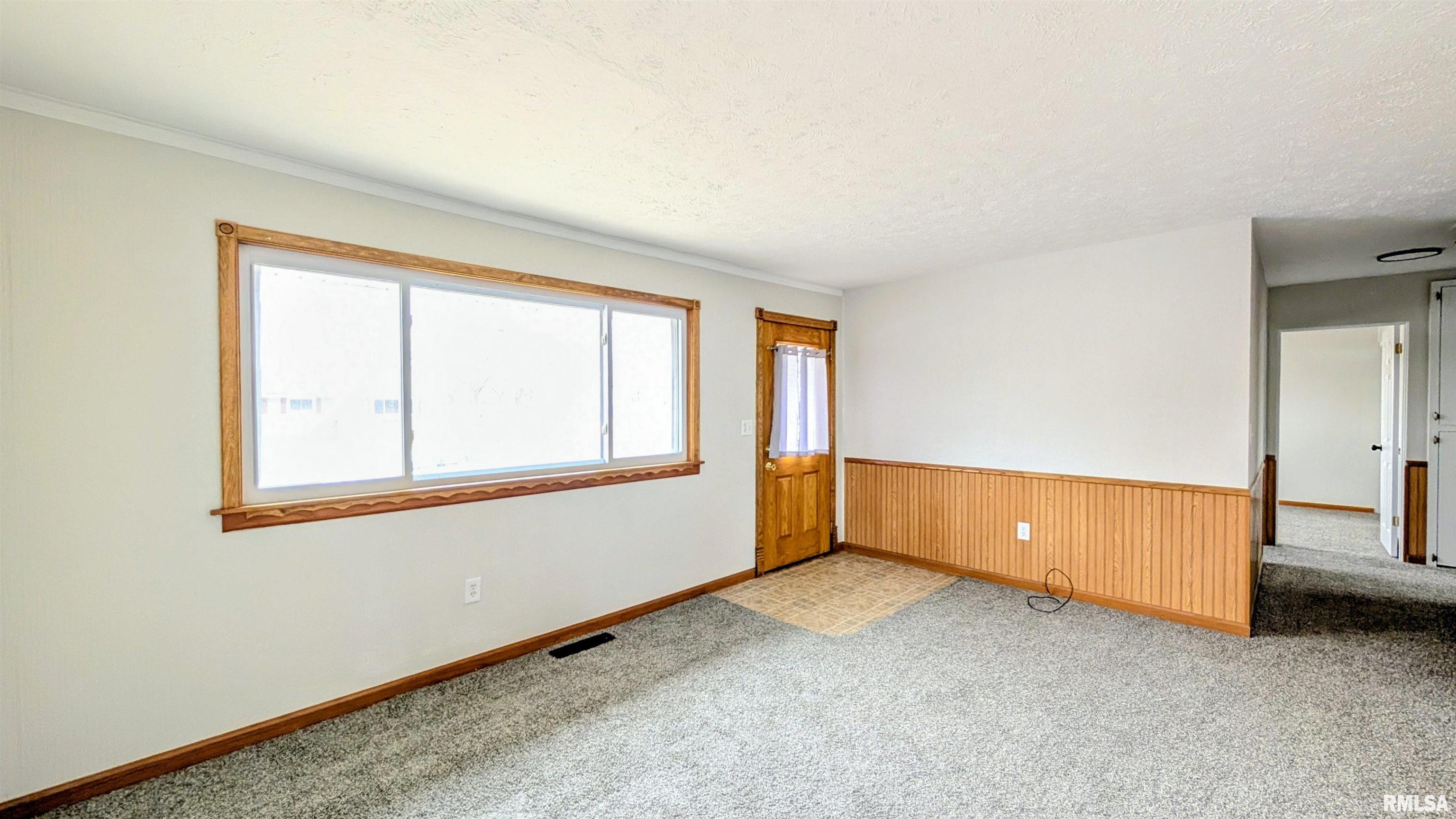 915 Lincoln Road Marquette Heights, IL 61554 - Photo 9 of 23