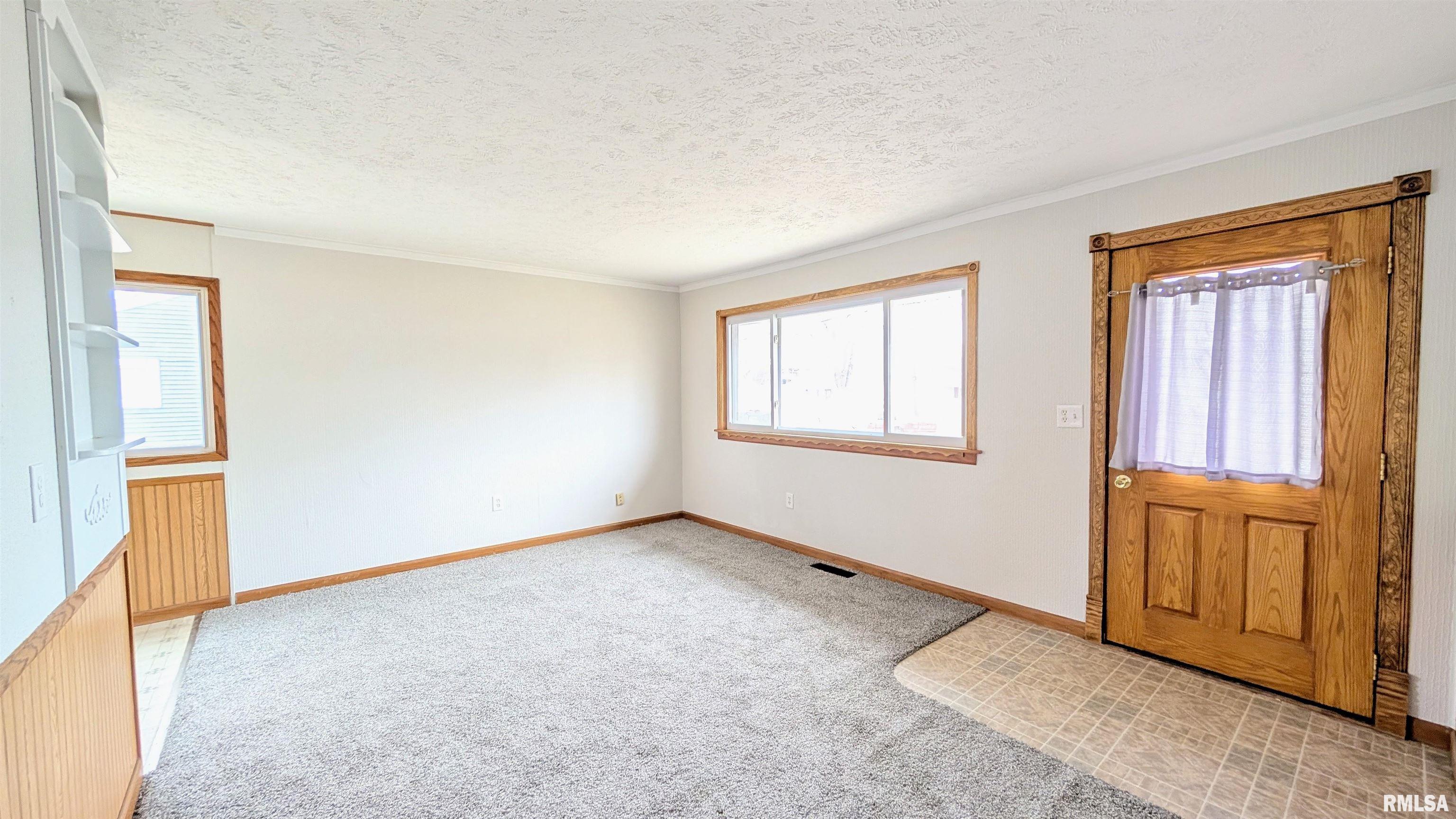 915 Lincoln Road Marquette Heights, IL 61554 - Photo 10 of 23