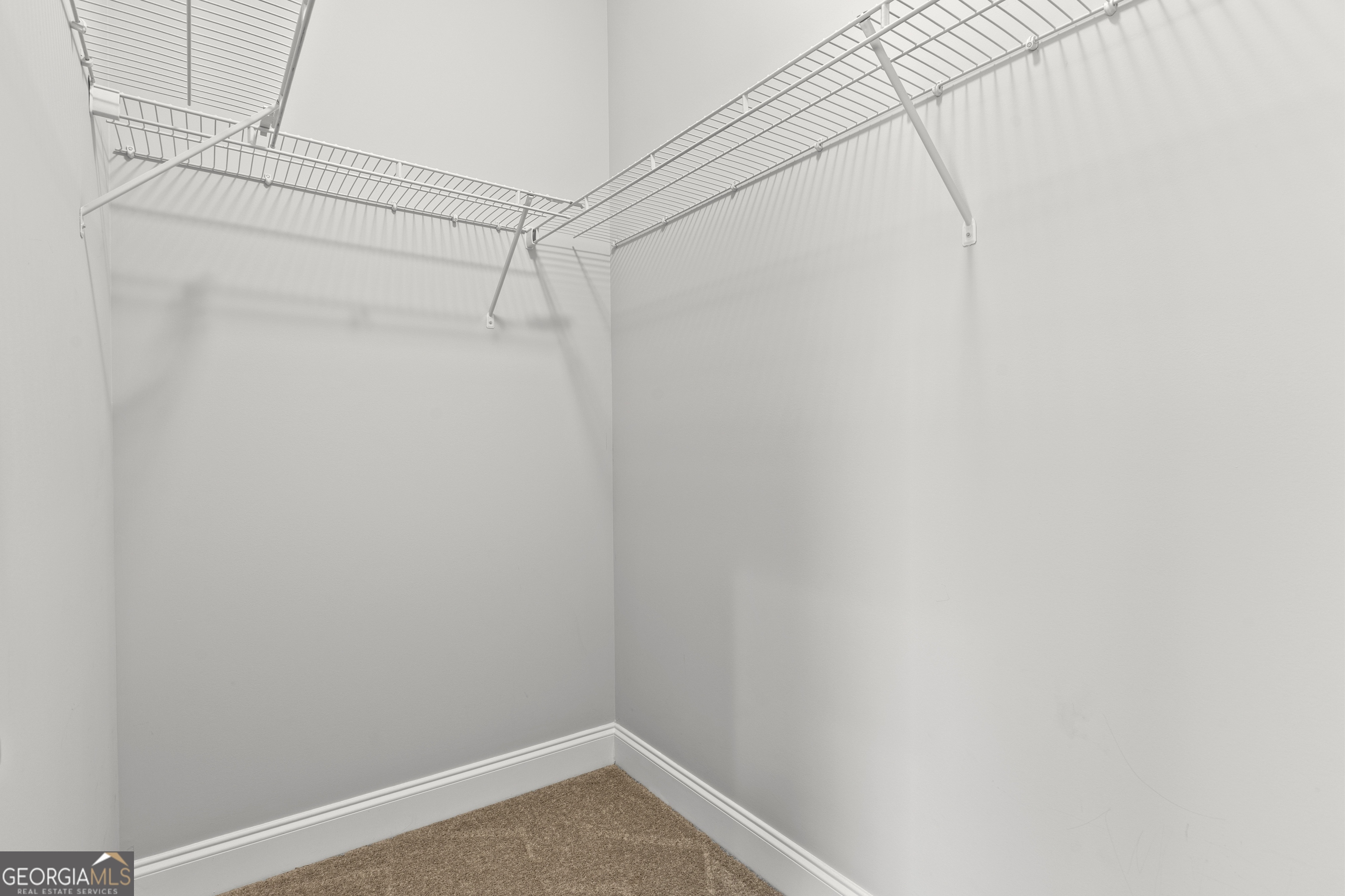 1641 County Road Lanett, AL 36863 - Photo 14 of 32 Huge closet in primary suite.