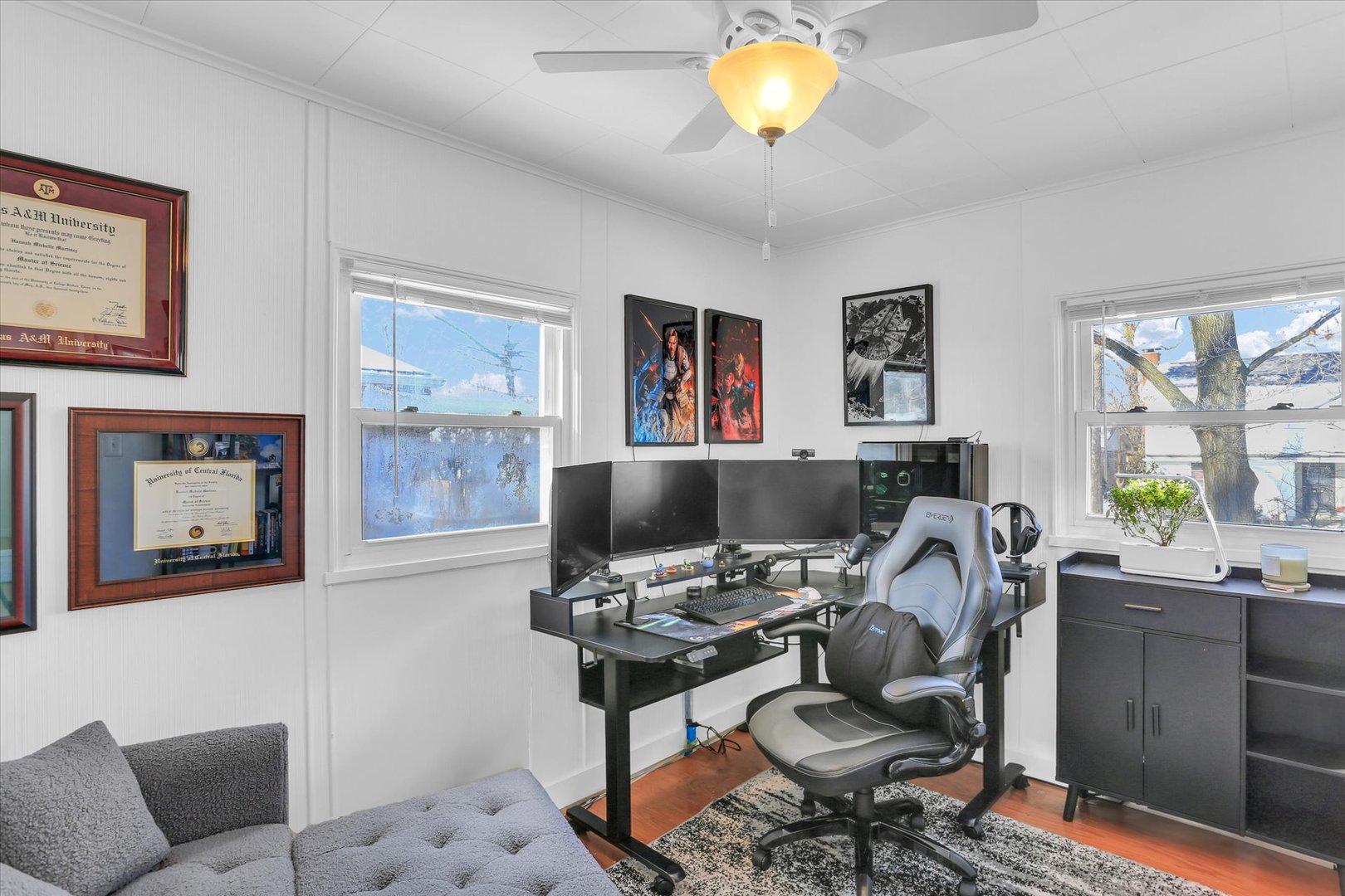 913 West Union Street Champaign, IL 61821 - Photo 19 of 32 a workspace with furniture and window