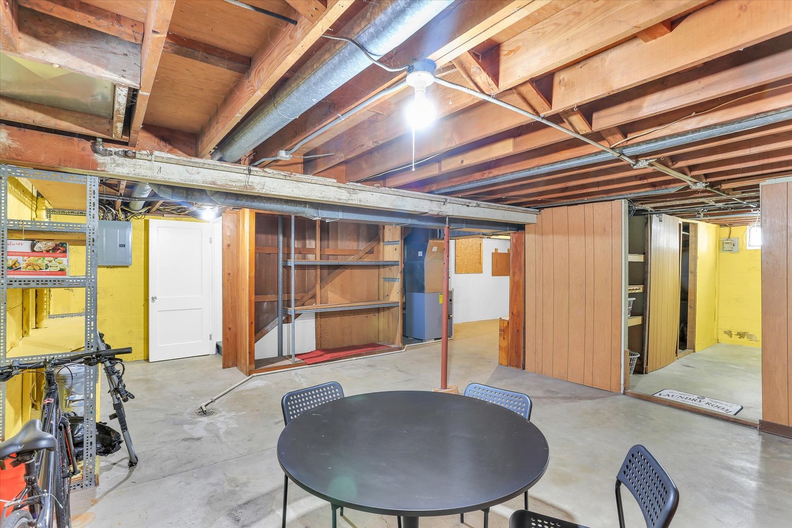 913 West Union Street Champaign, IL 61821 - Photo 24 of 32 a indoor swimming pool with view of living room