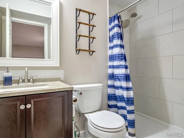 $399,000 | 425 Mockingbird Lane, Waterloo, IL 62298