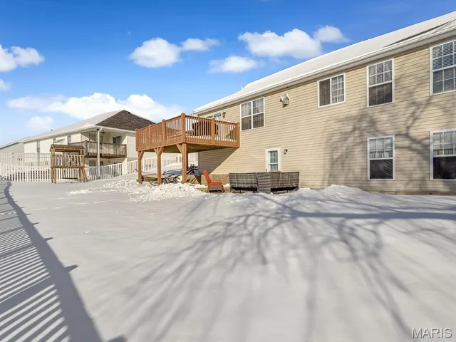 $399,000 | 425 Mockingbird Lane, Waterloo, IL 62298