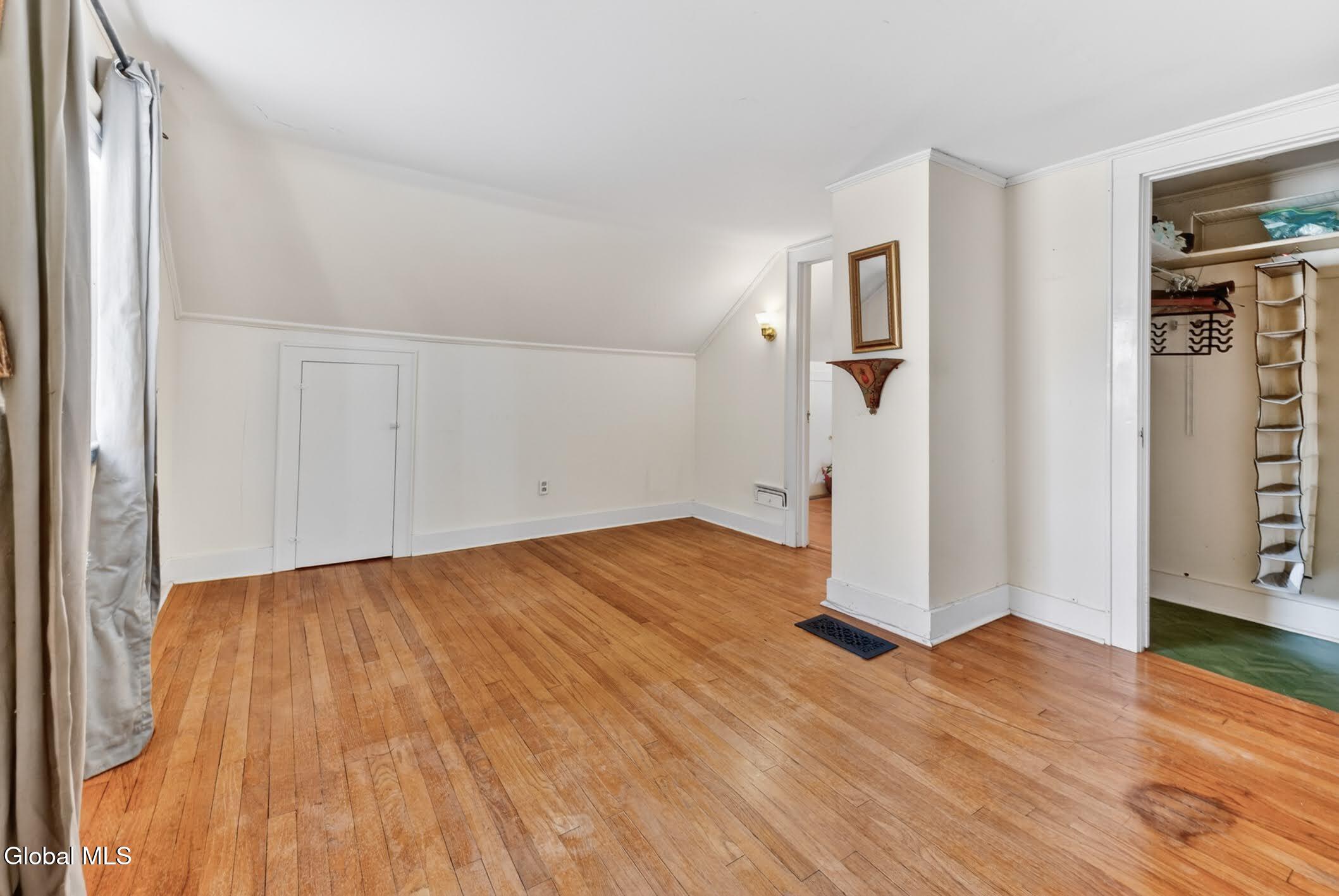 1817 Nott Street Schenectady, NY 12309 - Photo 25 of 37 35- 1817 Nott St