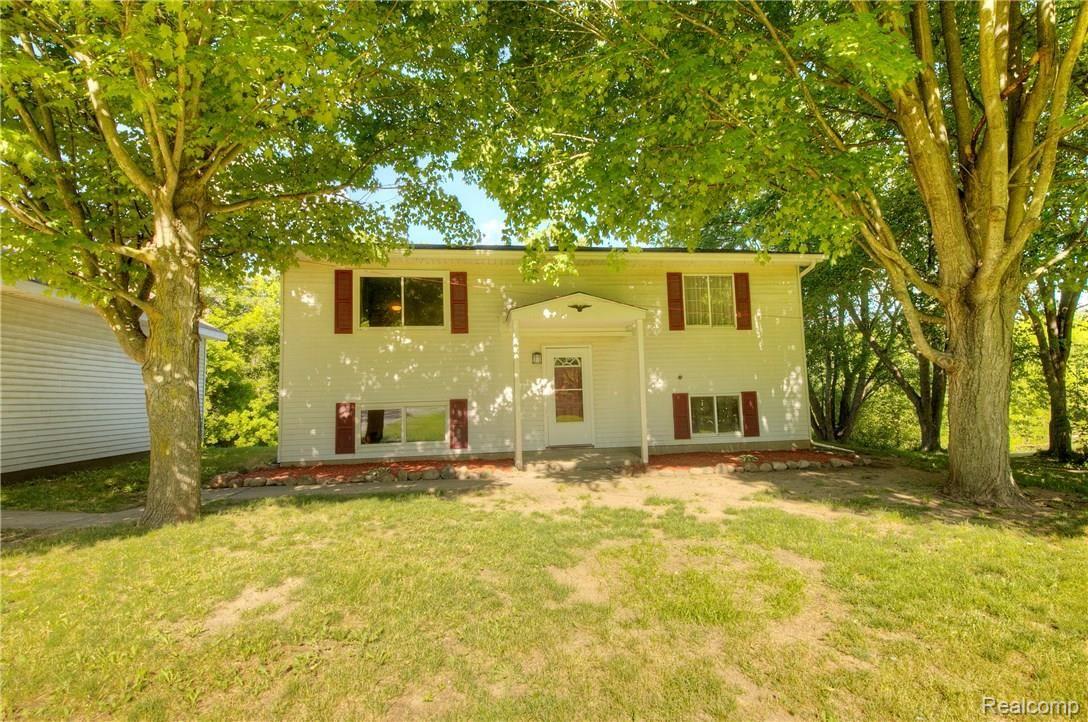 18551 Williamsville Road Gregory, MI 48137 - Photo 1 of 34 930A7205_6_7.jpg