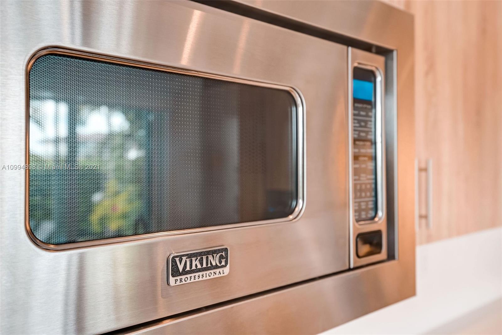 12565 Palm Road North Miami, FL 33181 - Photo 18 of 75 a close view of utility