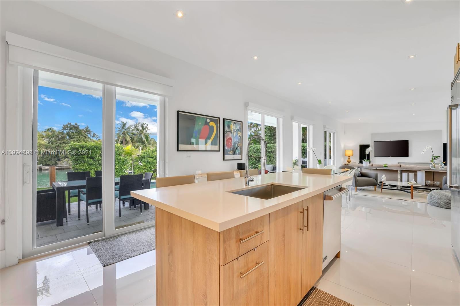 12565 Palm Road North Miami, FL 33181 - Photo 19 of 75