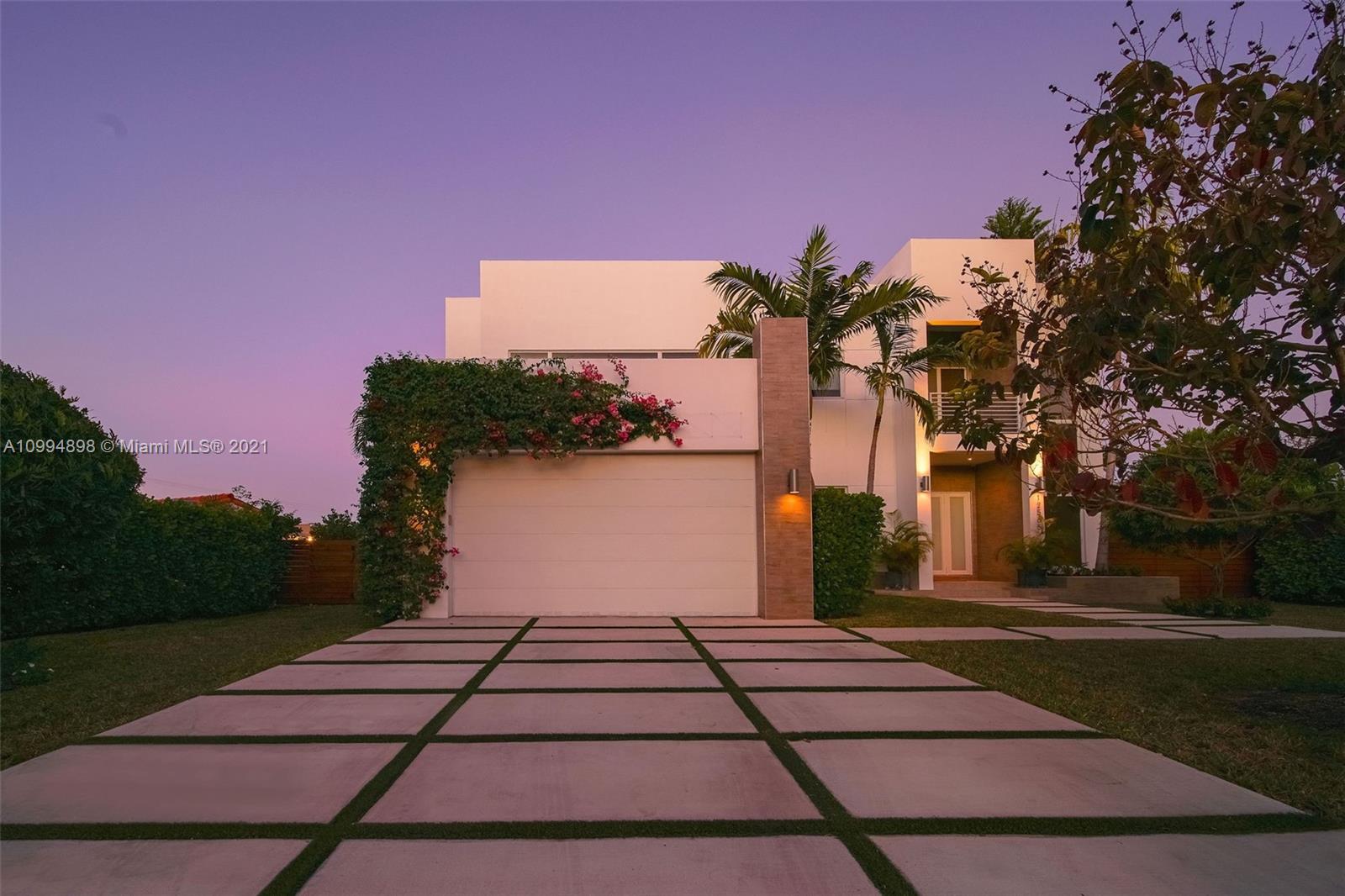 12565 Palm Road North Miami, FL 33181 - Photo 2 of 75