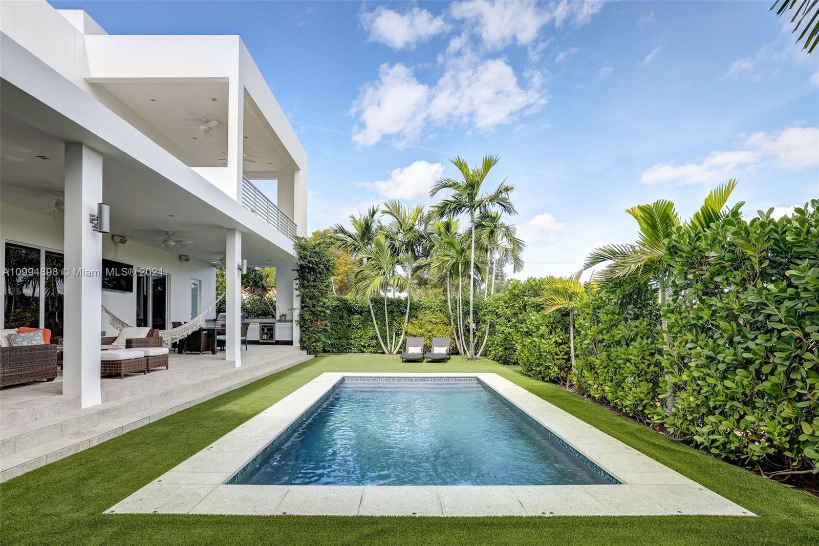 12565 Palm Road North Miami, FL 33181 - Photo 23 of 75