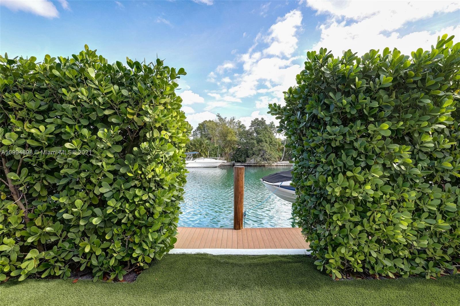 12565 Palm Road North Miami, FL 33181 - Photo 27 of 75