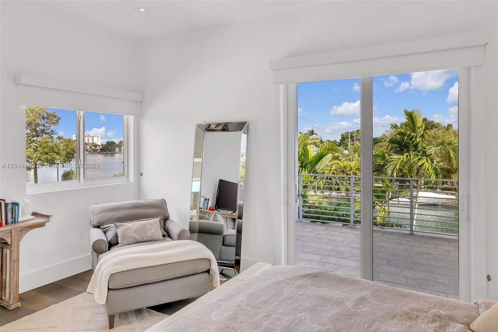 12565 Palm Road North Miami, FL 33181 - Photo 39 of 75 a living room with furniture
