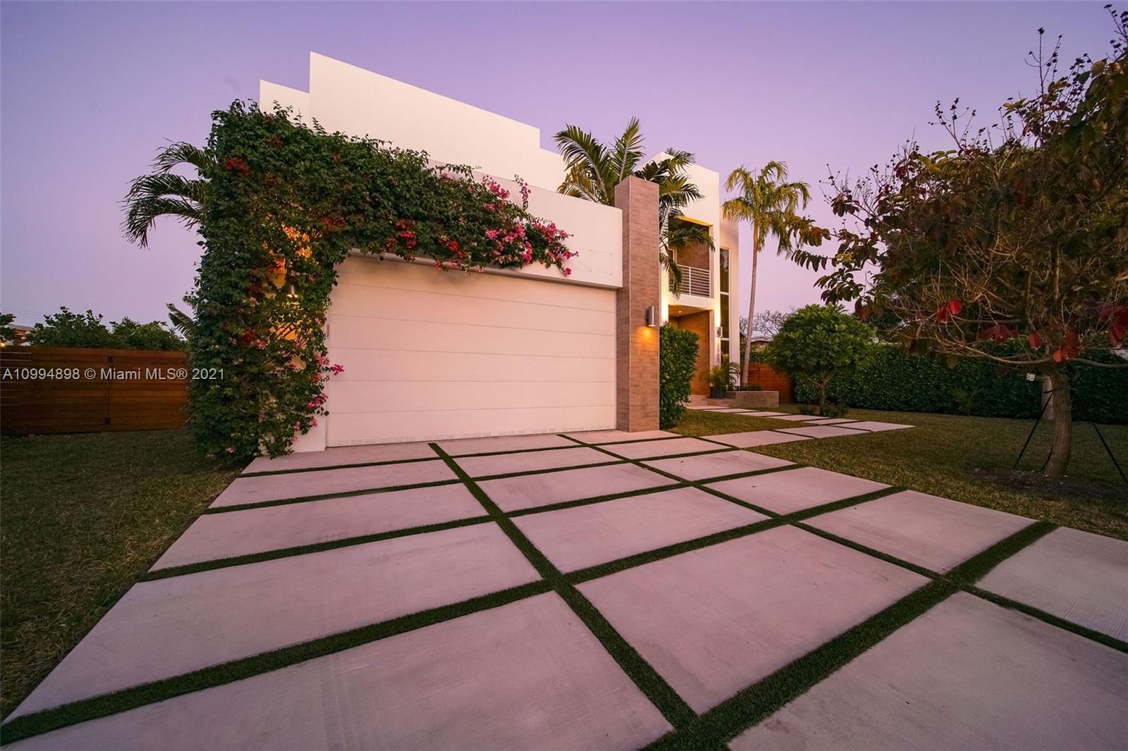 12565 Palm Road North Miami, FL 33181 - Photo 62 of 75