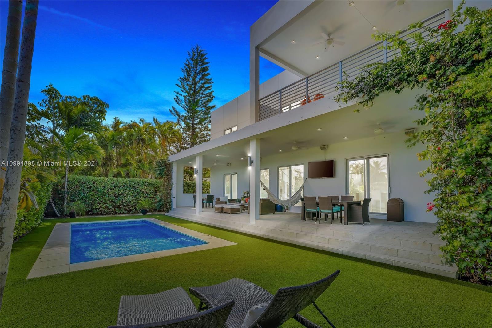 12565 Palm Road North Miami, FL 33181 - Photo 71 of 75