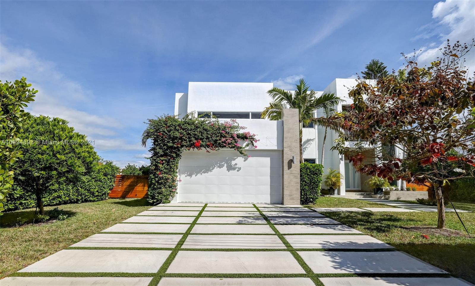 12565 Palm Road North Miami, FL 33181 - Photo 8 of 75