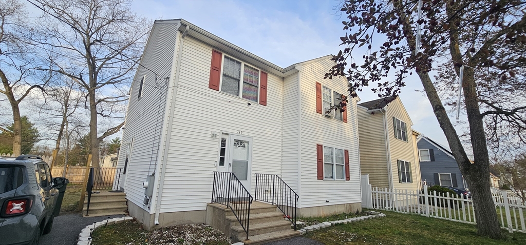289 Morton Street Springfield, MA 01119 - Photo 3 of 28 Gallery Image 3