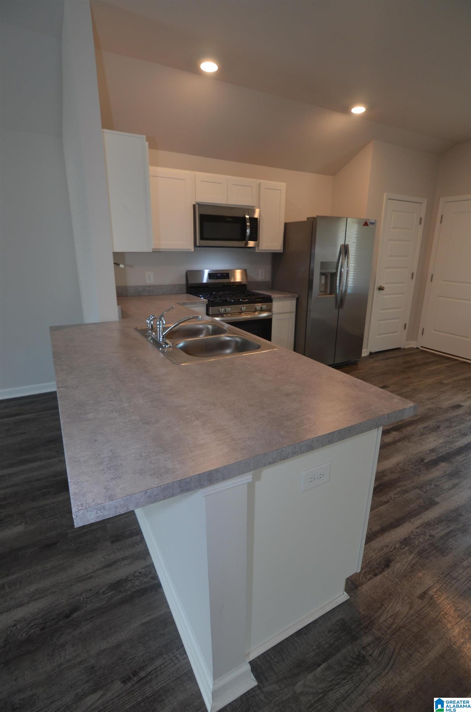 283 Amber Avenue Calera, AL 35040 - Photo 17 of 55