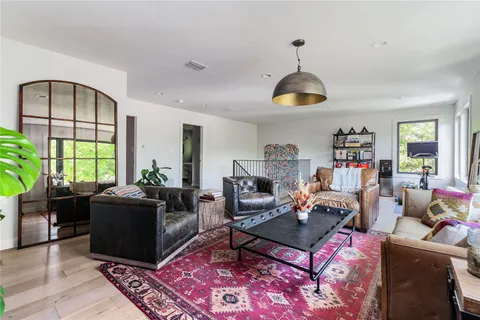 $1,800,000 | 2218 Lindell Avenue, Austin, TX 78704
