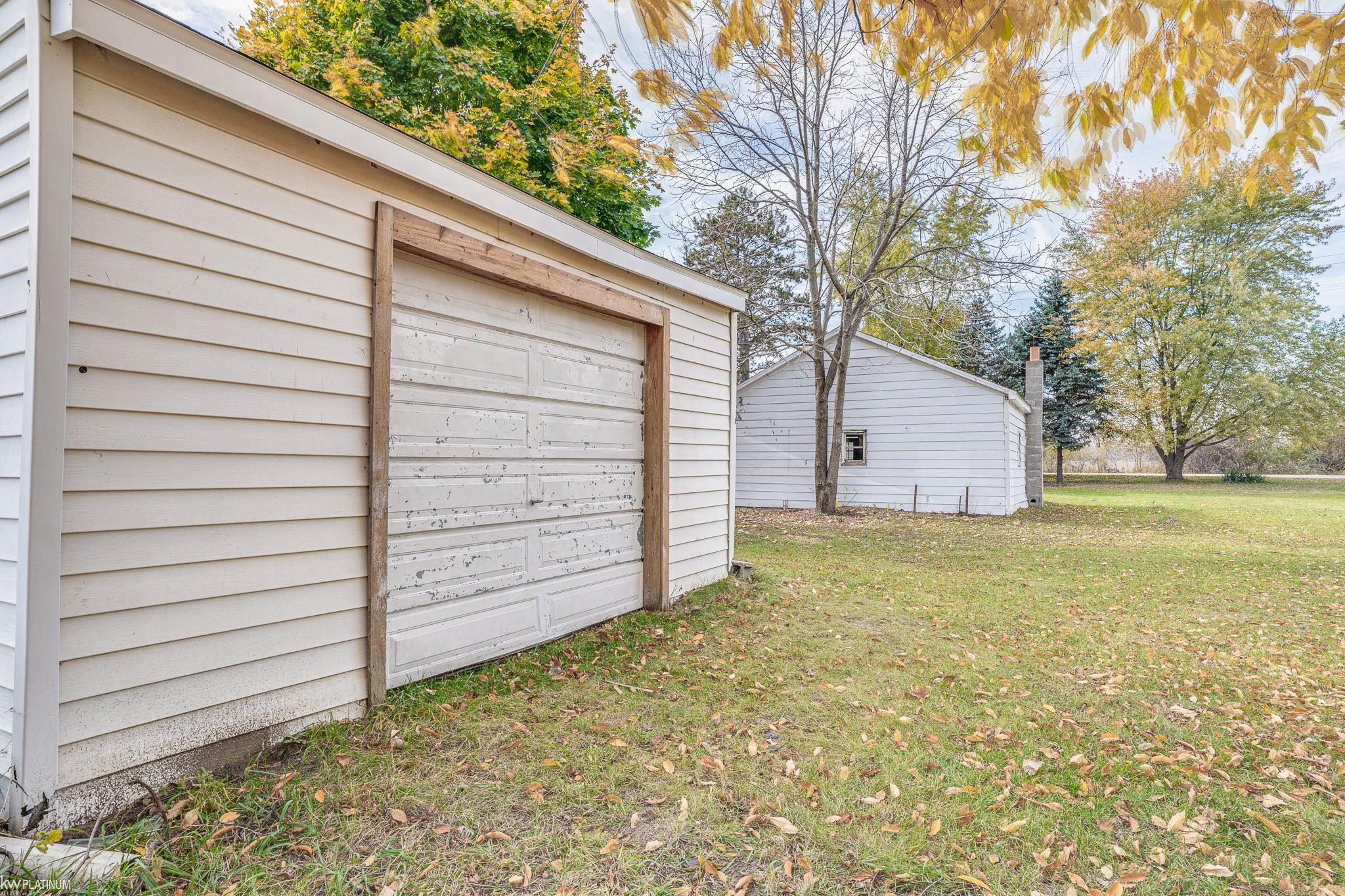 53920 Chesterfield Road New Baltimore, MI 48051 - Photo 25 of 26 50094280-24.JPG