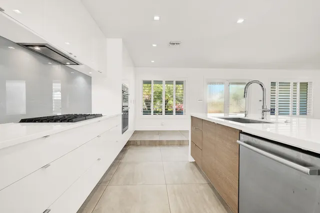 $1,725,000 | 1199 Dolphin Road, Singer Island, FL 33404