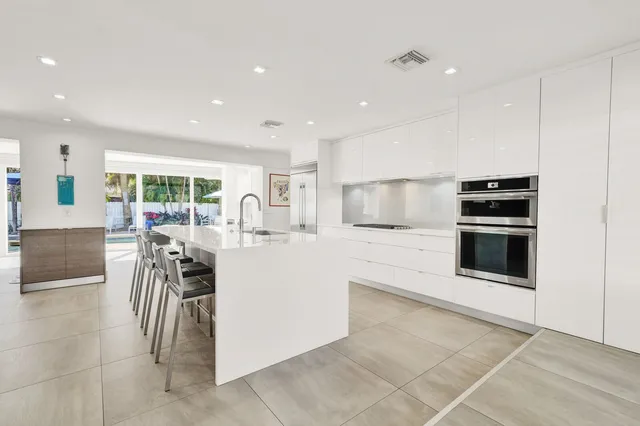 $1,725,000 | 1199 Dolphin Road, Singer Island, FL 33404