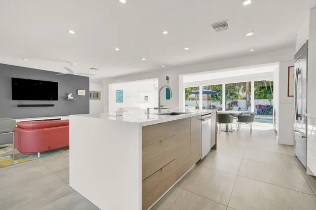 $1,725,000 | 1199 Dolphin Road, Singer Island, FL 33404