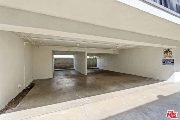 $2,075,000 | 614 Myrtle Avenue, Inglewood, CA 90301