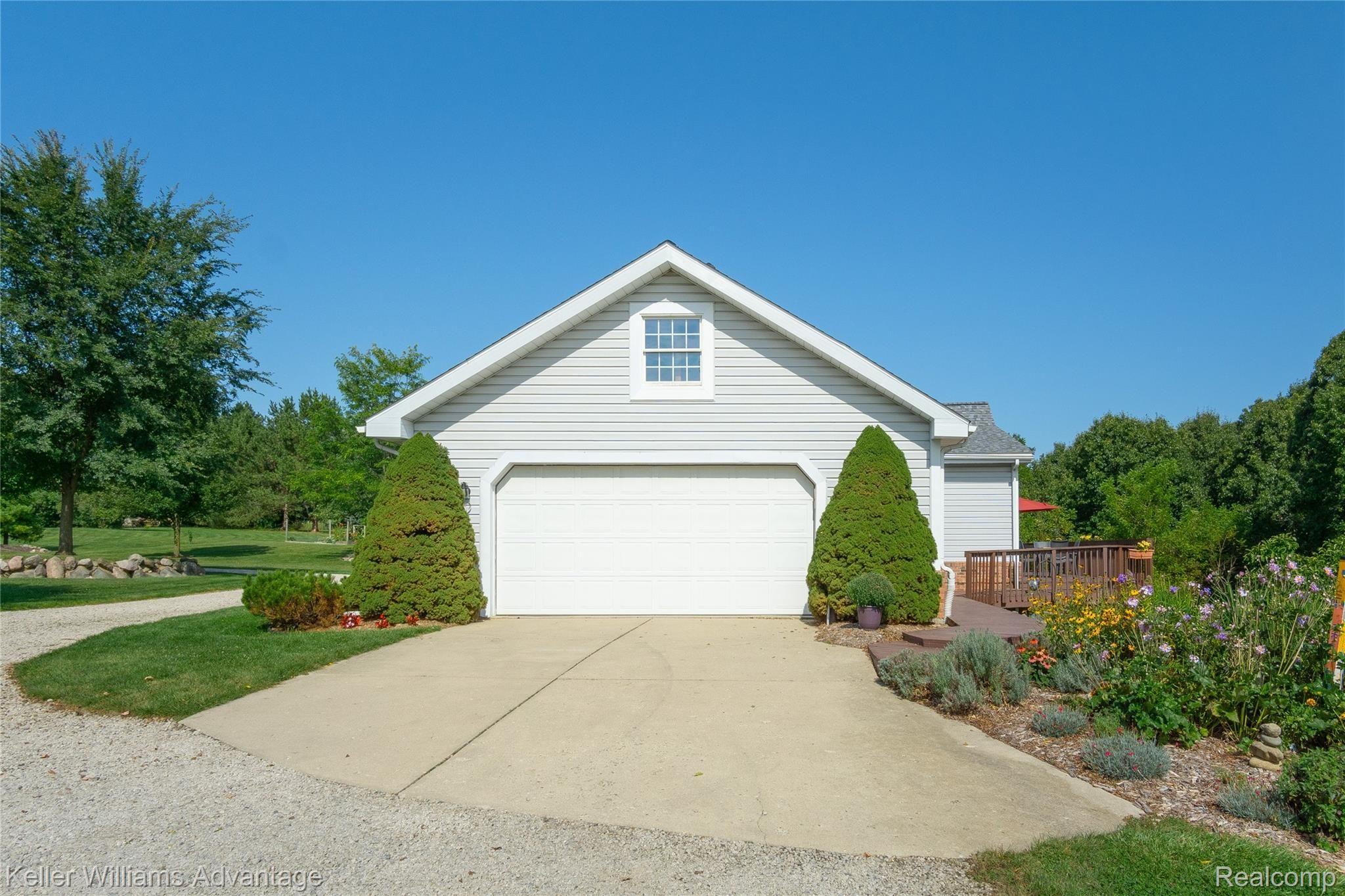 9251 Bergin Road Howell, MI 48843 - Photo 6 of 65 Exteriors (5 of 24).jpg