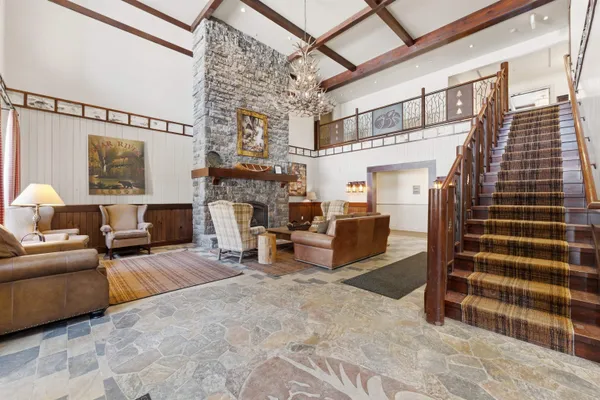 $875,000 | 43 Middle Ridge Road, Unit 209, South Londonderry, VT 05155