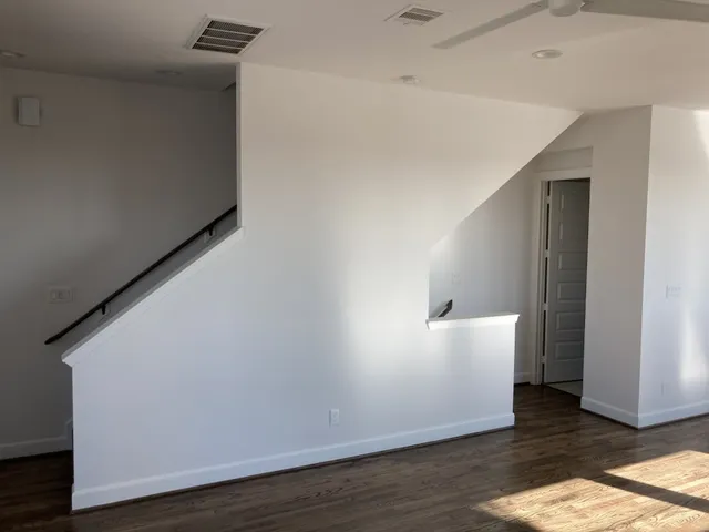 $3,000 | 304 Jensen Drive, Houston, TX 77020