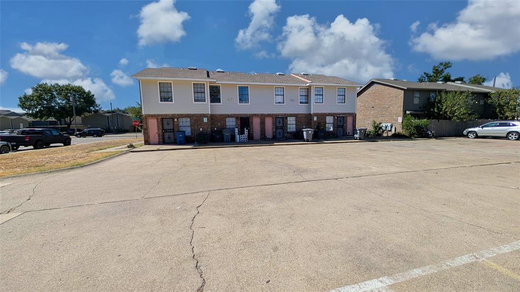 8001 Rothington Road, Unit 11 Dallas, TX 75227 - Photo 19 of 24 Gallery Image 19