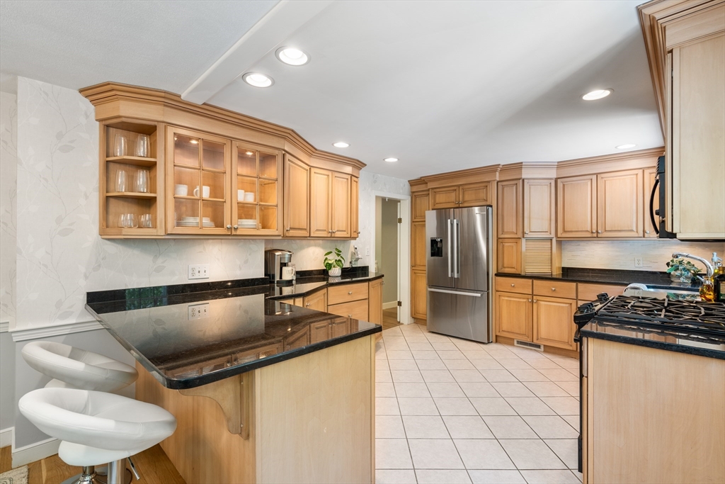 17 Keith Road Wayland, MA 01778 - Photo 11 of 35 Gallery Image 11