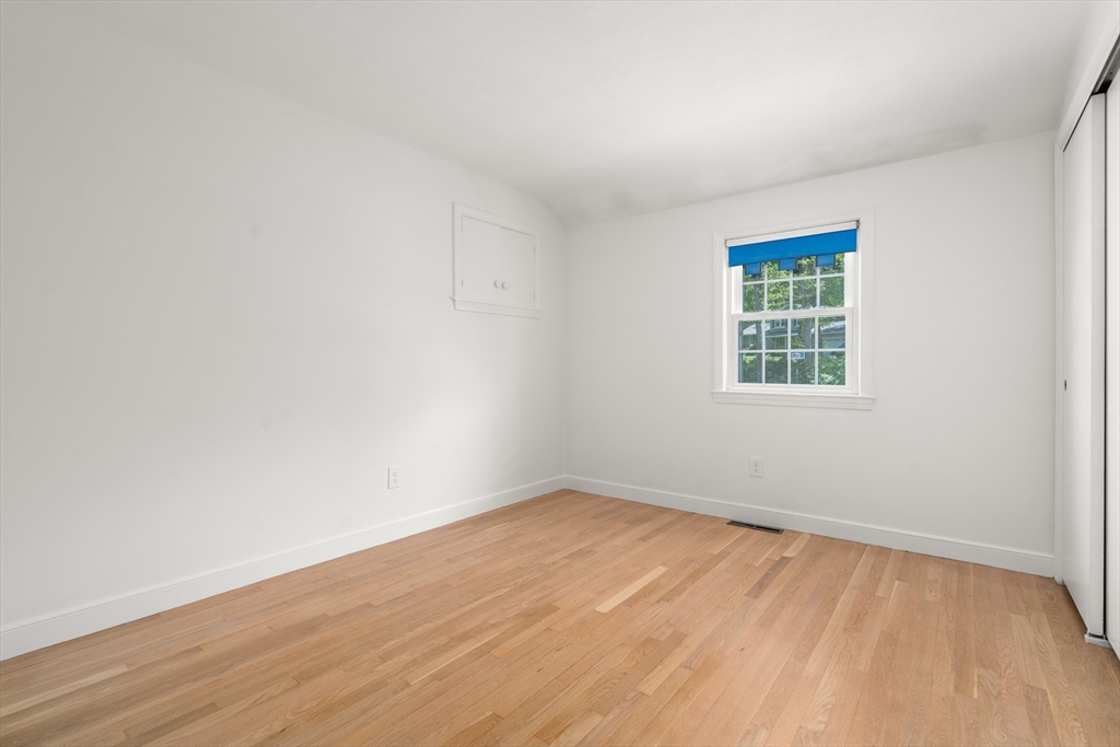 17 Keith Road Wayland, MA 01778 - Photo 16 of 35 Gallery Image 16