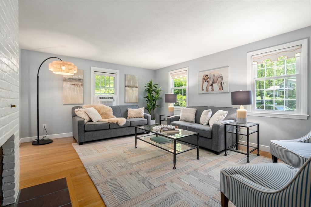 17 Keith Road Wayland, MA 01778 - Photo 5 of 35 Gallery Image 5