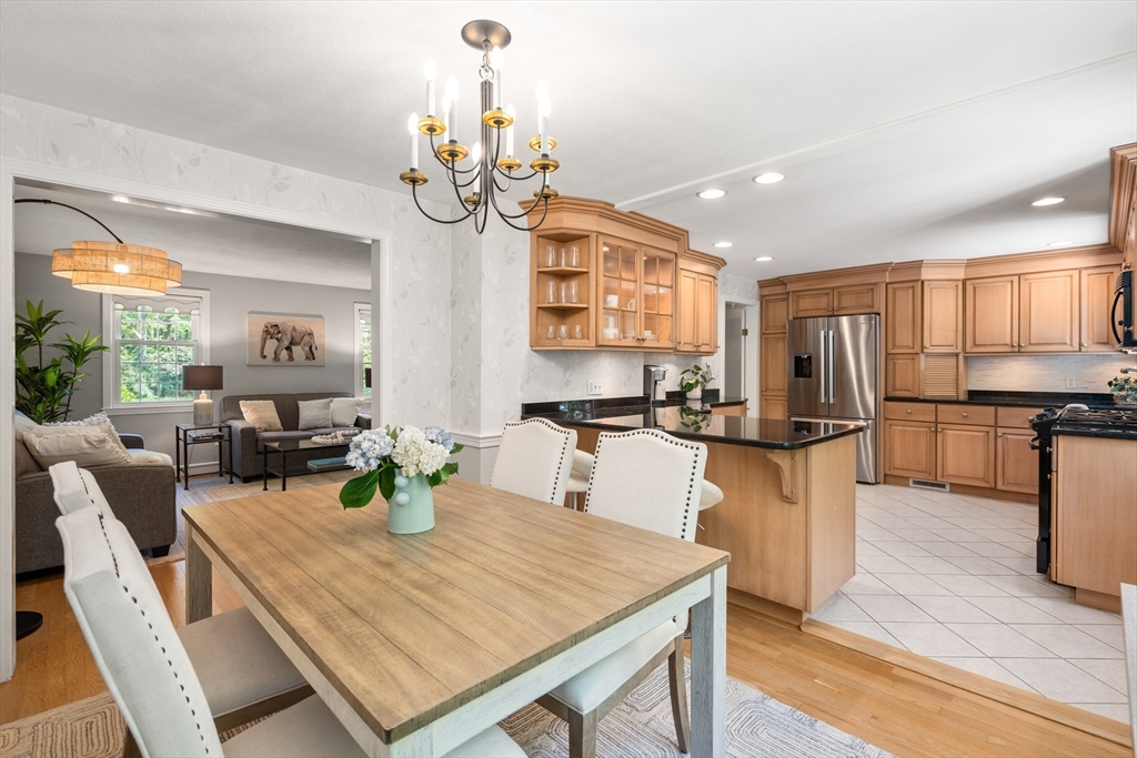 17 Keith Road Wayland, MA 01778 - Photo 10 of 35 Gallery Image 10