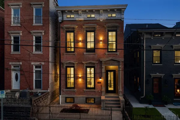 $889,900 | 1117 Dayton Street, Cincinnati, OH 45214