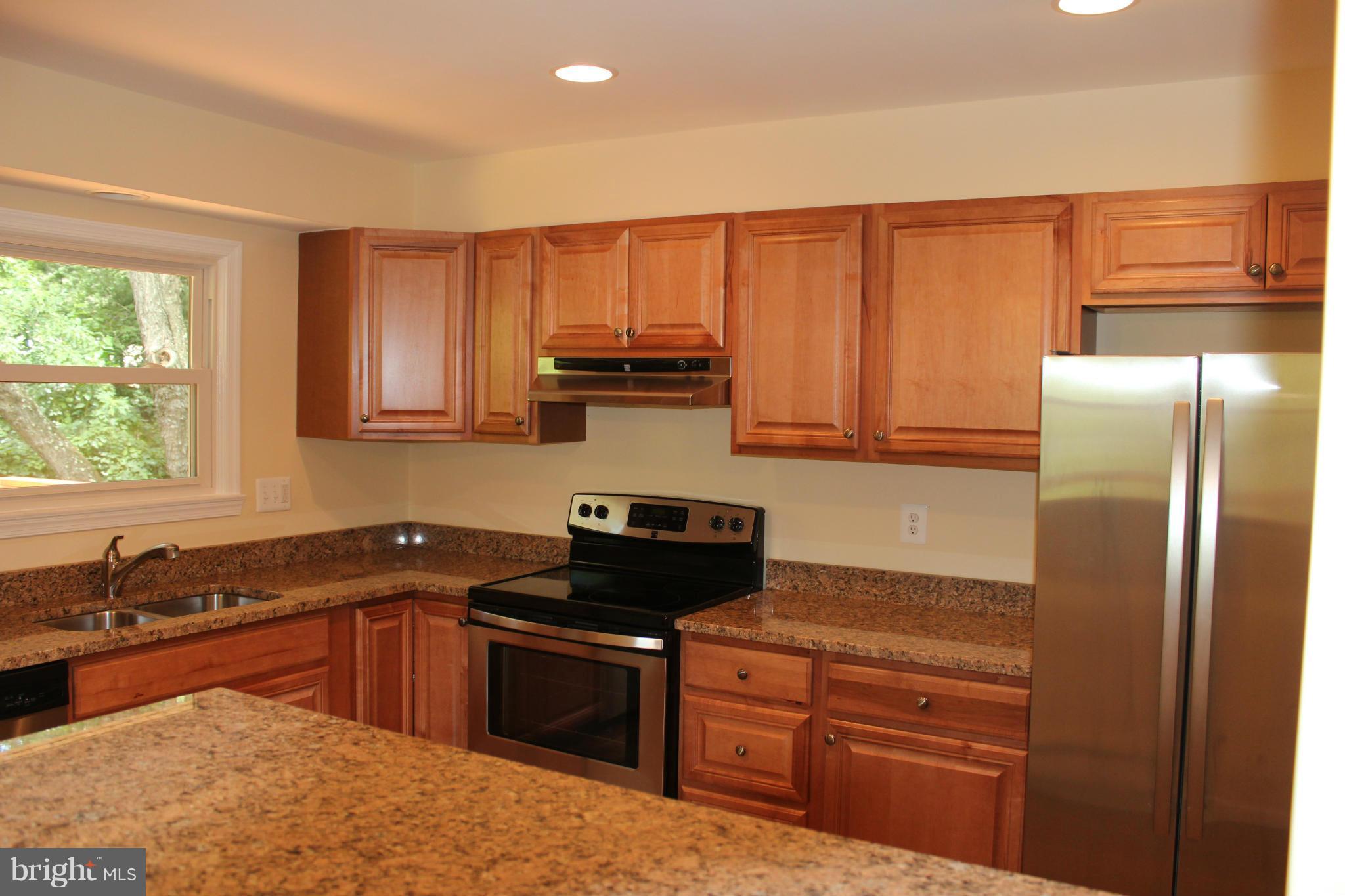 111 Kennedy Road Sterling, VA 20164 - Photo 4 of 21 Kitchen