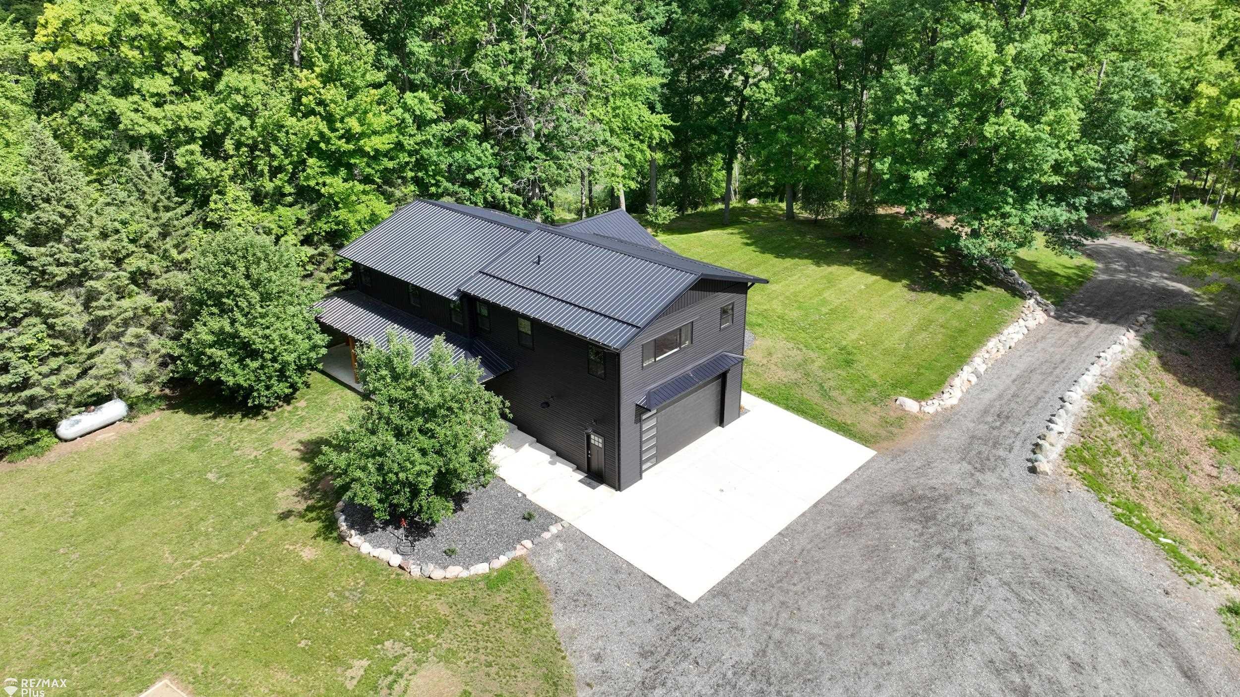 381 Miller Lake Road Columbiaville, MI 48421 - Photo 16 of 95